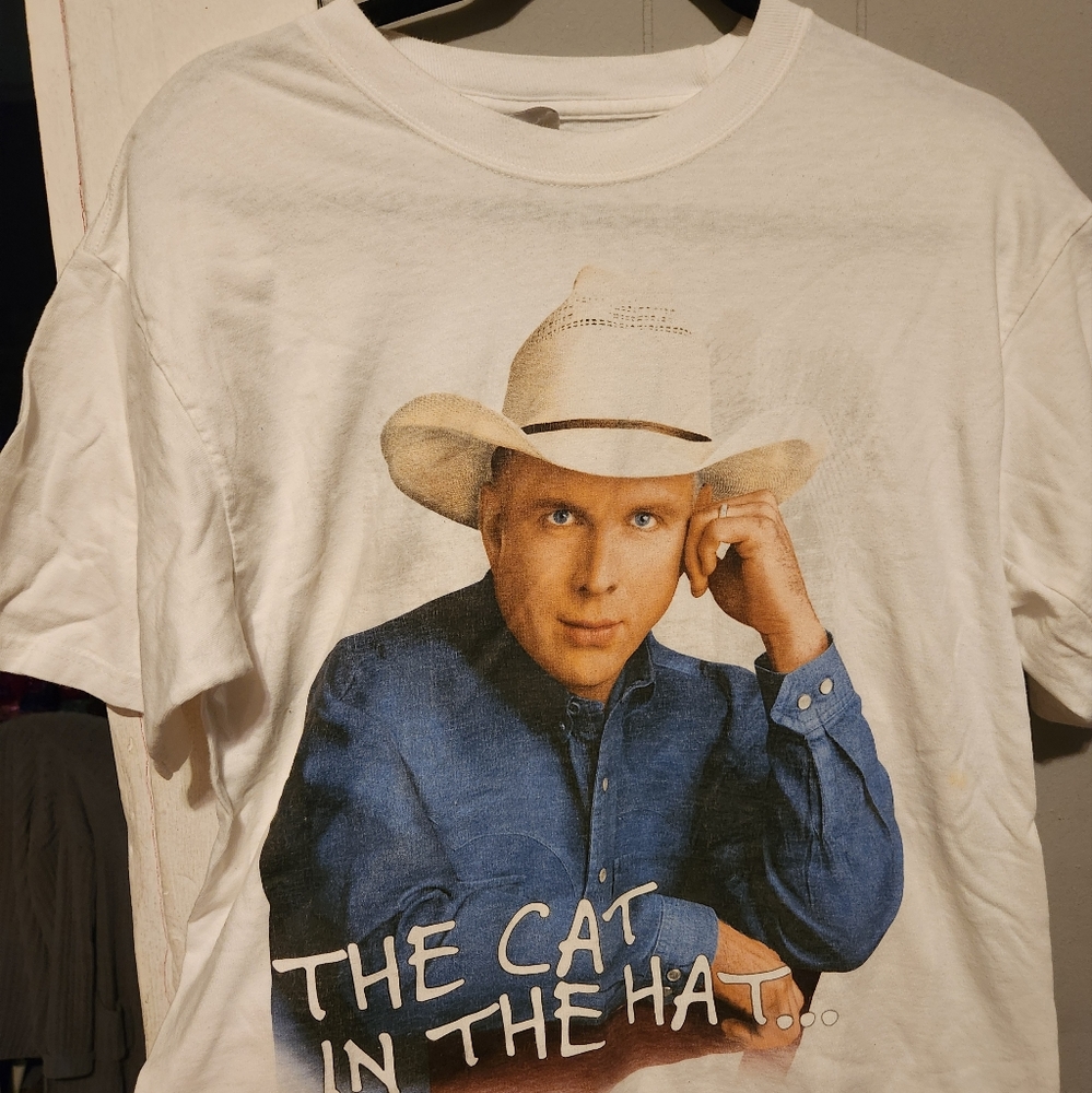 Garth Brooks Men's Medium T-Shirt  '"Cat In The Hat Live In Kansas City"